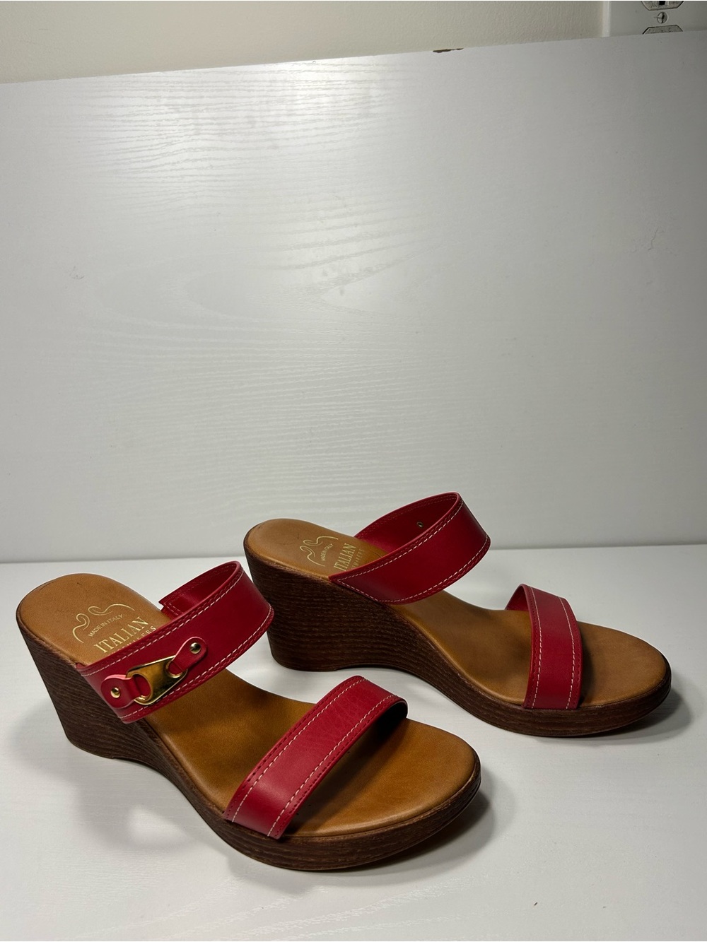 Italian Shoemakers Red Wedge Slide Sandals Size 8.5 - Picture 5 of 8